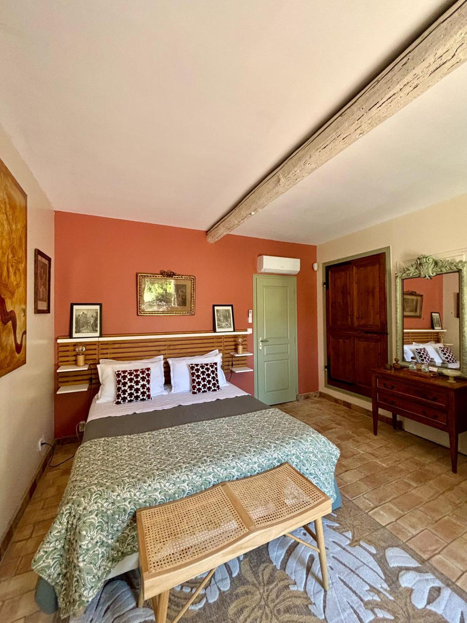 Bed and Breakfast Domaine Du Commandeur Mondragon Zewnętrze zdjęcie