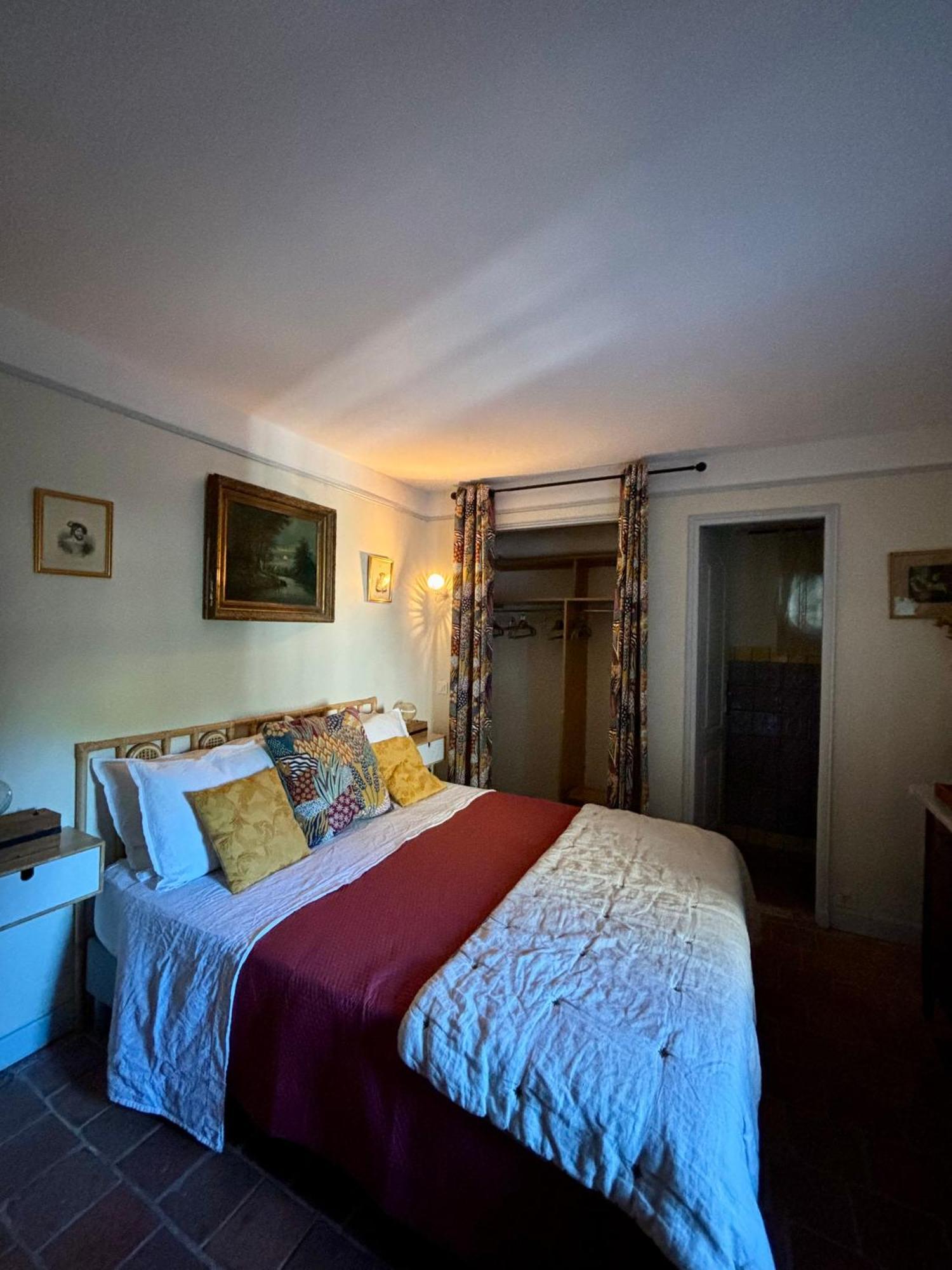 Bed and Breakfast Domaine Du Commandeur Mondragon Zewnętrze zdjęcie